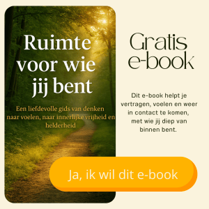 E-book Ruimte voor wie jij bent – bospad met zonlicht en uitnodiging tot vertraging en innerlijke rust